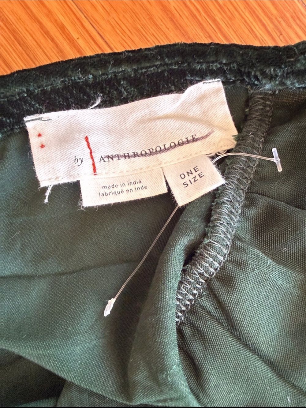 New By Anthropologie Short-Sleeve Pleated Velvet Cardigan Top One Size - Picture 7 of 7